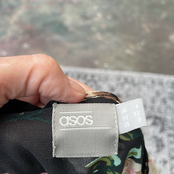 Asos dark floral ruffled dress topper - Picture 5 of 7